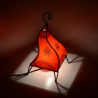 Stehlampe Kaya Rot aus echtem Leder